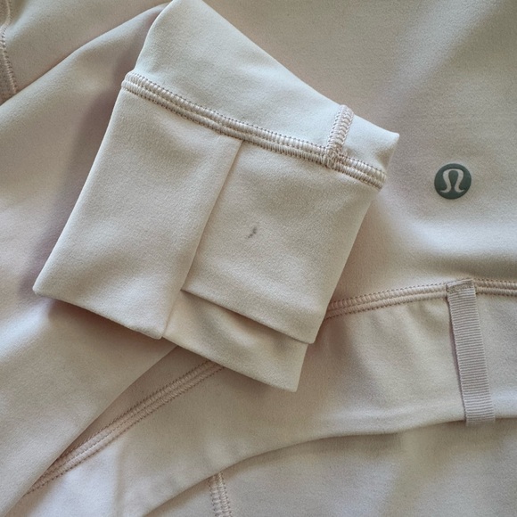 lululemon strawberry milkshake bundle 🍓🥛 define, scuba, and bra!! - Picture 6 of 13